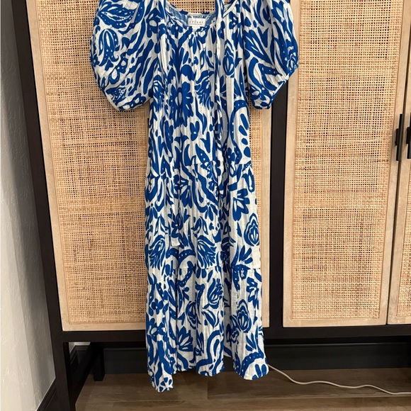 Velvet Dresses & Skirts - Velvet Blue and White Floral Puff-Sleeve Maxi Dress with Tiered Skirt